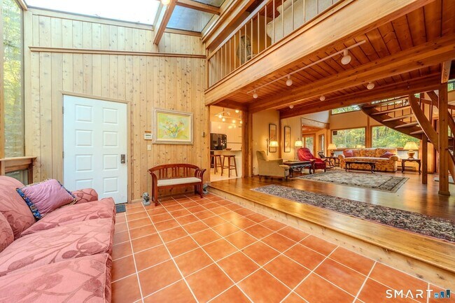 Building Photo - 278 Woodchuck Ln