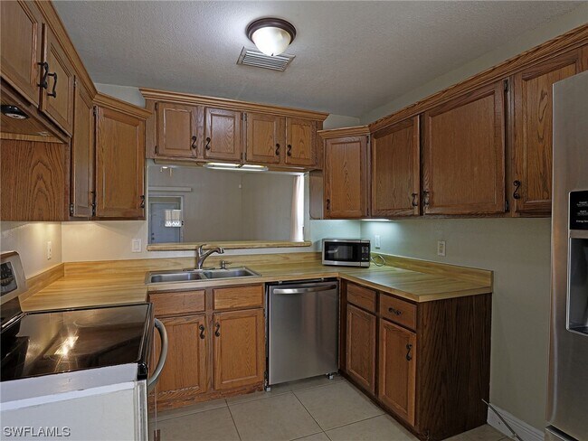 Building Photo - 7493 Pebble Beach Rd