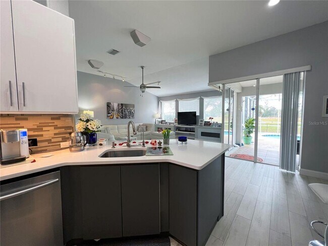 Building Photo - 1641 Daylily Dr