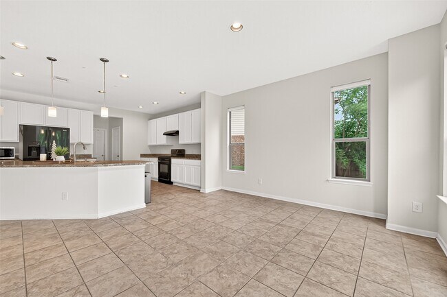 Building Photo - 21454 Piralta Ridge Ln