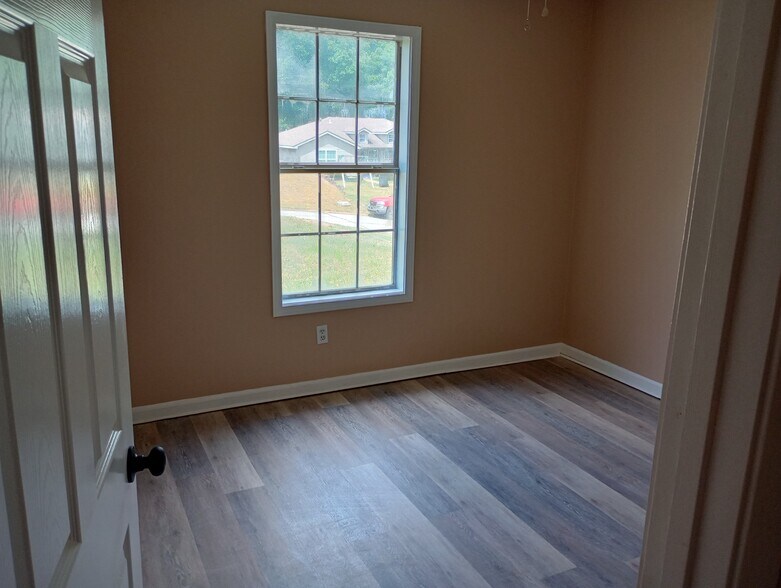 Building Photo - 3208 Quail Ridge Rd