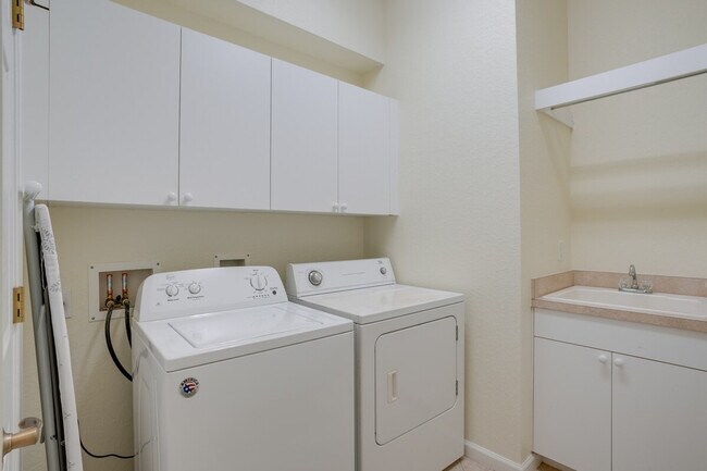 Building Photo - 5557 Whispering Willow Way