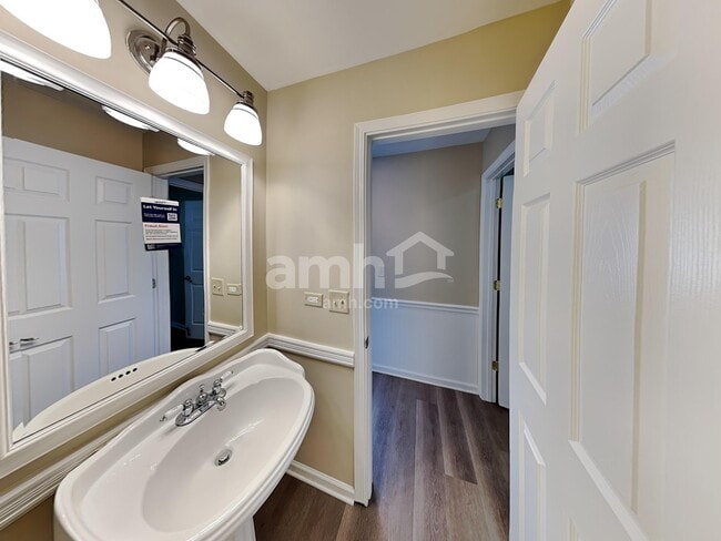 Building Photo - 2200 Brindlewood Dr