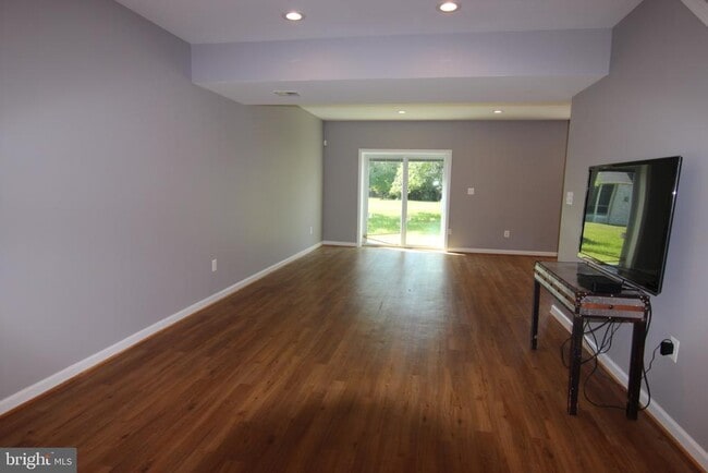 Building Photo - 25783 Fenian Ct