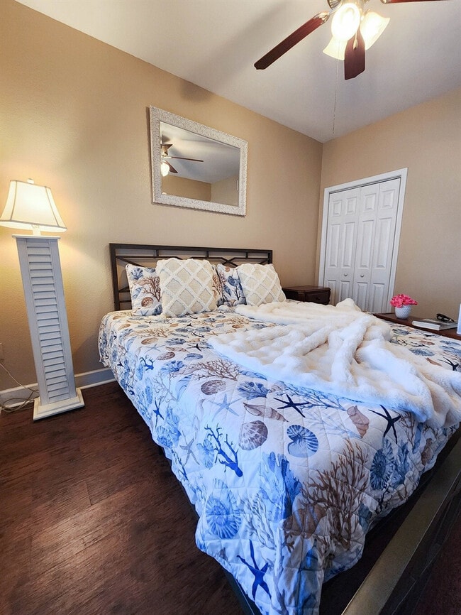 Building Photo - 16819 Front Beach Rd