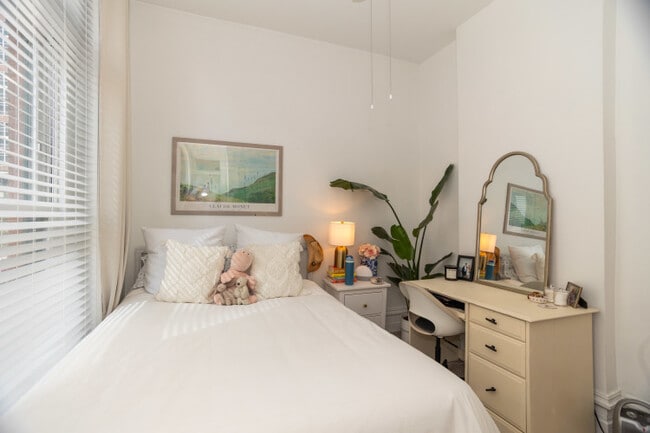 Building Photo - 801 N Wabash Ave