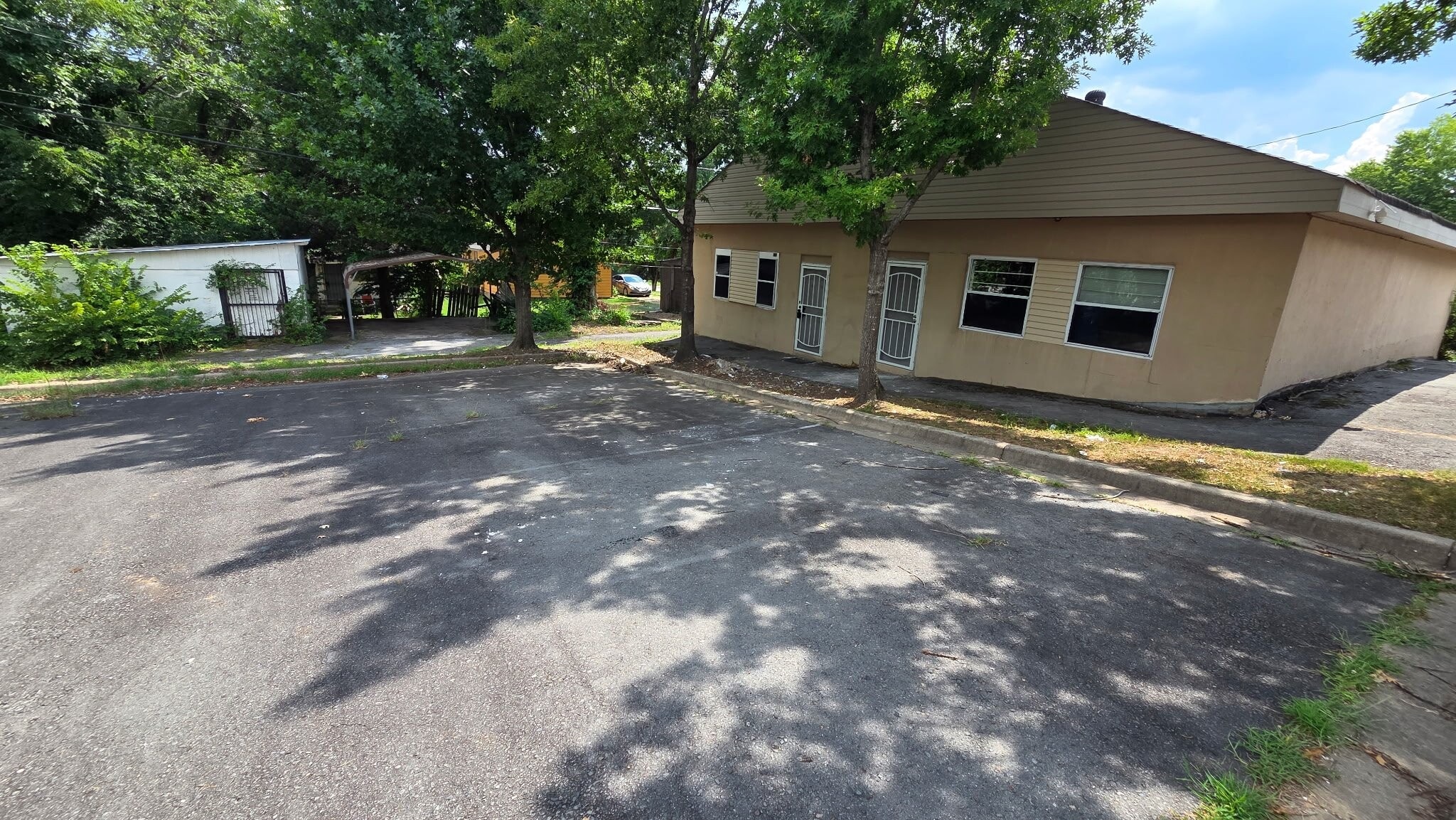 Building Photo - 1205 Valmar St