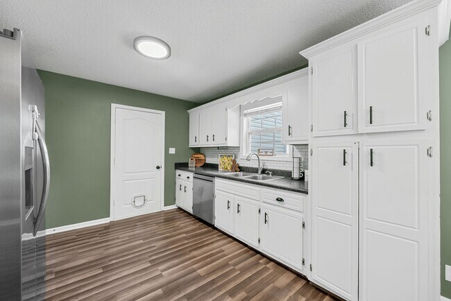 Building Photo - 3793 McAllister Dr