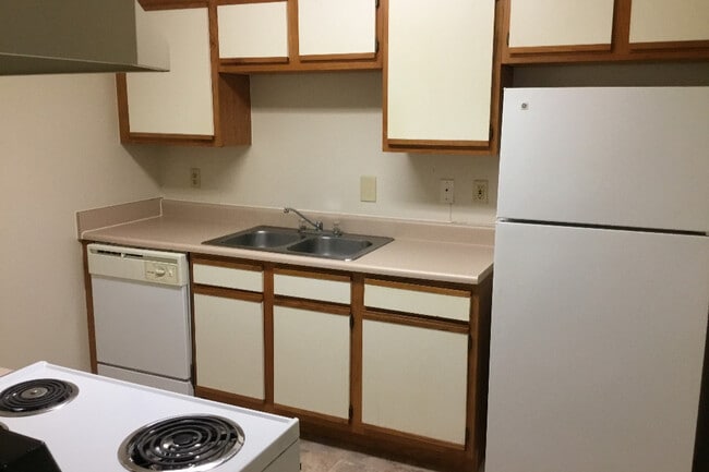 Kitchen - Heritage at Dartmouth