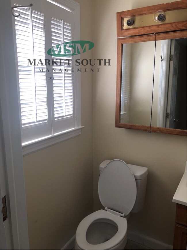 Building Photo - SOUTHSIDE - WINDSOR FOREST