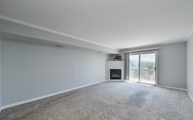 Building Photo - 1855 Tall Oaks Dr