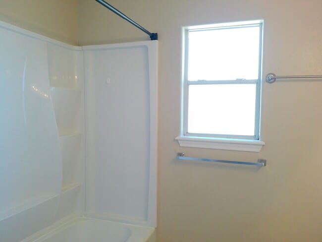 Building Photo - 610 Kaipo Dr