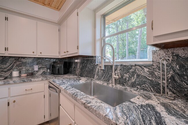 Building Photo - 2831 Thorne Creek Ln