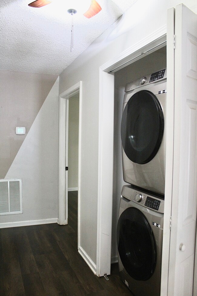 Building Photo - 100 Tyger Meadow Rd