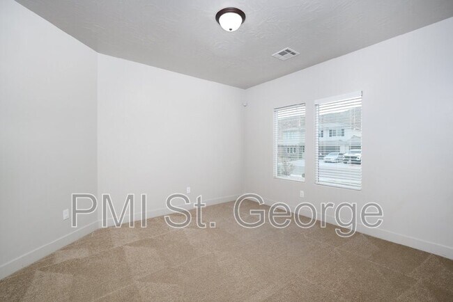 Building Photo - 3731 E Shooting Star Ln