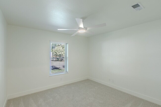 Building Photo - 5220 Lake Charles Dr
