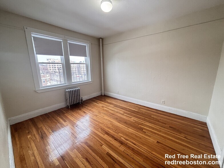 Building Photo - 1687 Commonwealth Ave