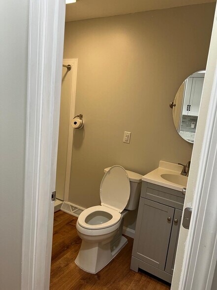 Building Photo - 1692 Central Ave