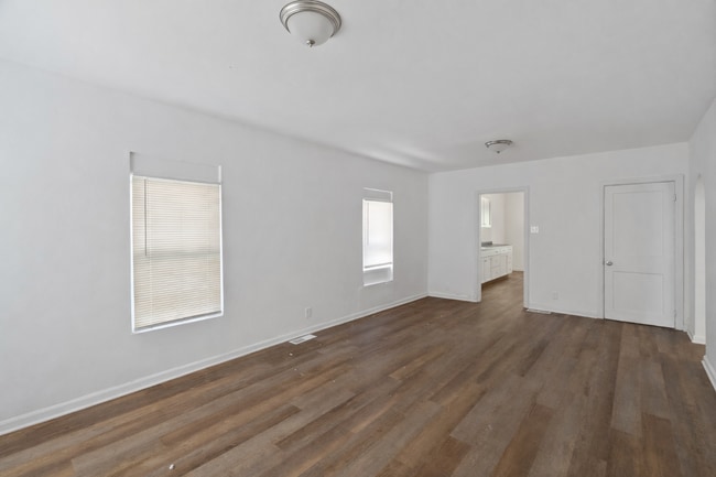 Building Photo - Charming 3BR/1B Single-Family Home