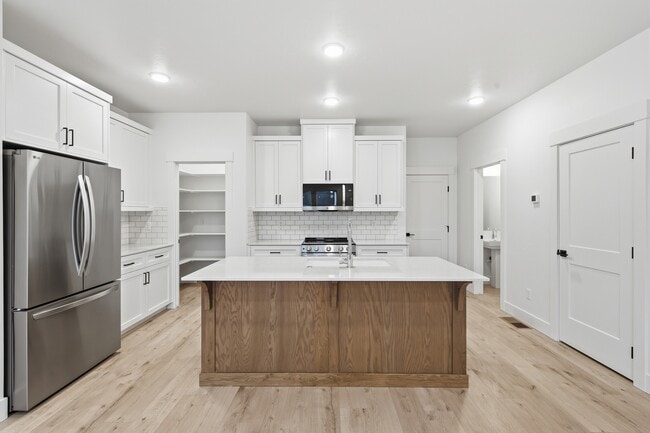 Building Photo - 2152 E Deep Purple Ln