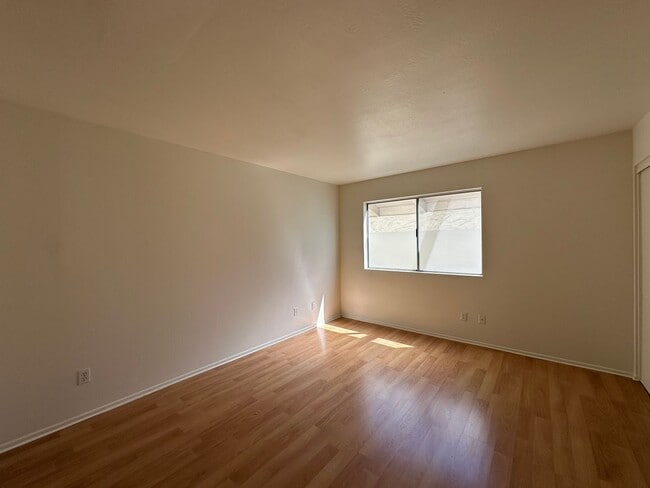 Building Photo - San Antonio HOA 3 bdrm 2 bath townhome