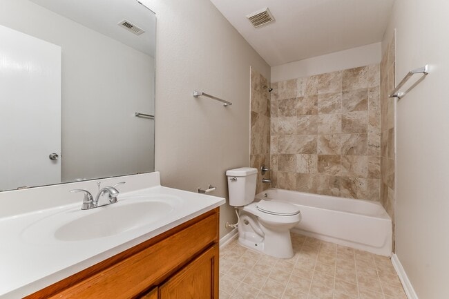 Building Photo - 21610 Rain Leaf Ct