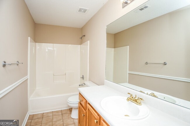 Building Photo - 6857 Robinwood Trail