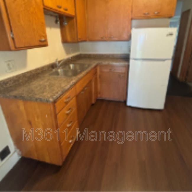 Building Photo - 334 N 33rd St
