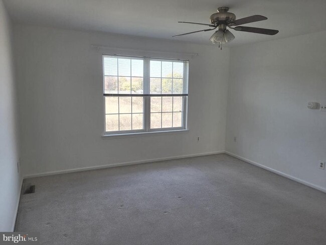 Building Photo - 310 Deer Run Ct