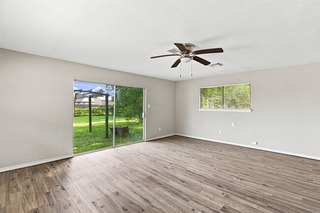 Building Photo - 509 Avenue J