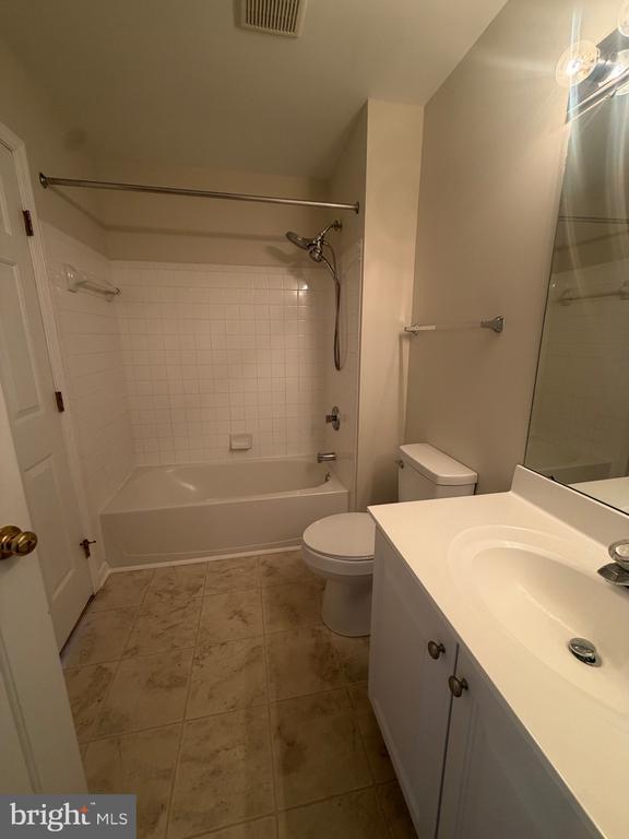Building Photo - 101 Colts Neck Dr