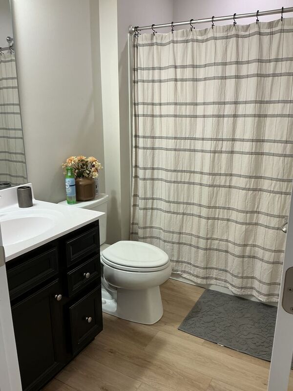 Building Photo - 836 Blackcomb Dr