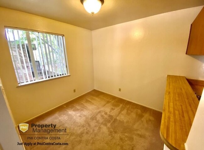 Building Photo - 1171 Honey Trail