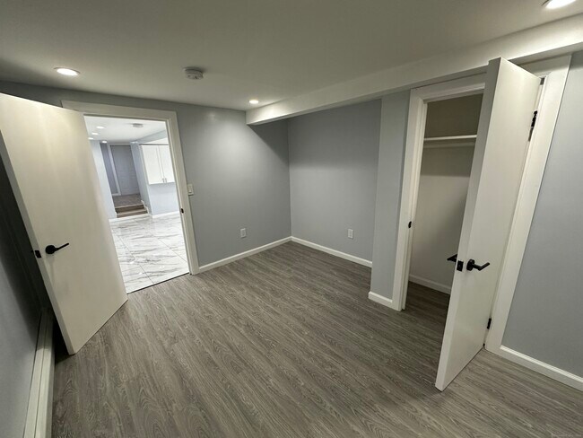 Building Photo - 48 Prest St