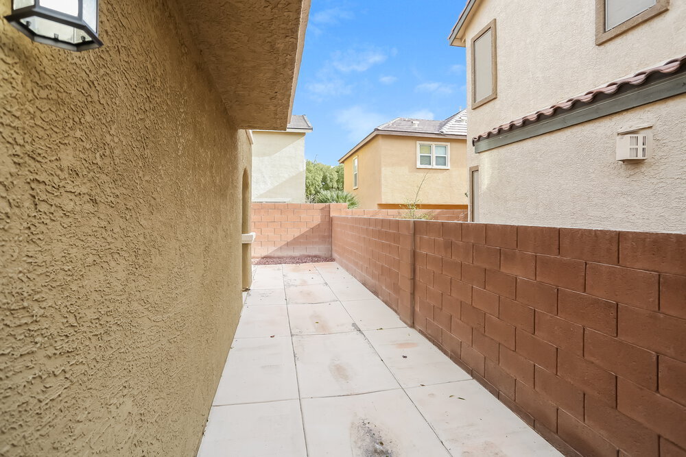 Building Photo - 5952 Post Mountain St