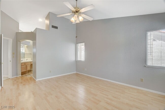 Building Photo - 4432 Crimson Leaf Dr