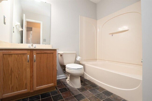 Building Photo - 2807 Virginia Woods Pl