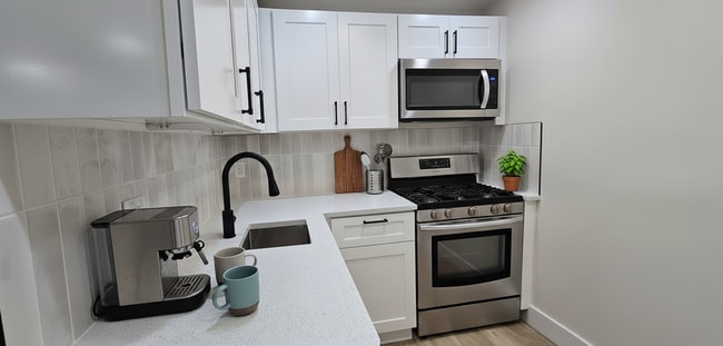 Building Photo - 5813 Tampico-1