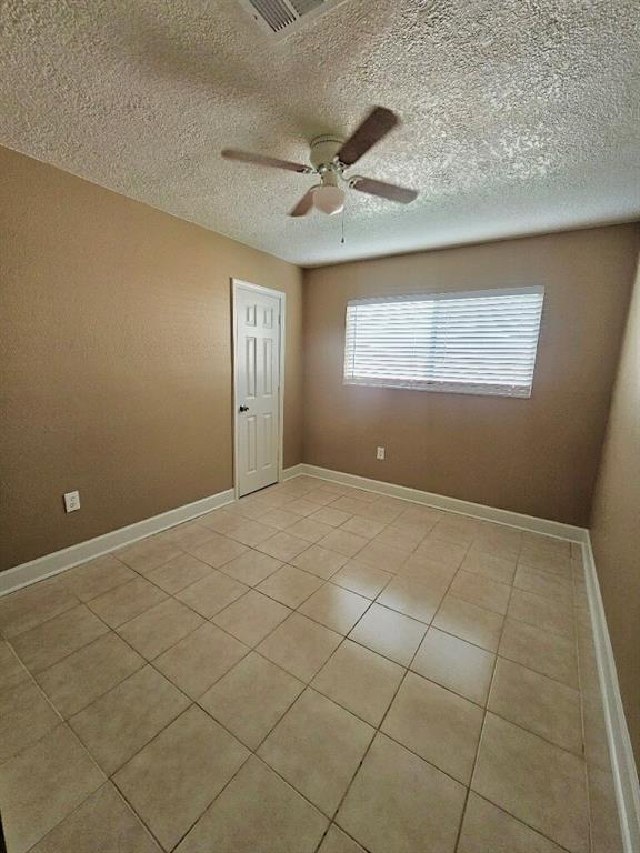 Building Photo - 1829 Aspen Ln