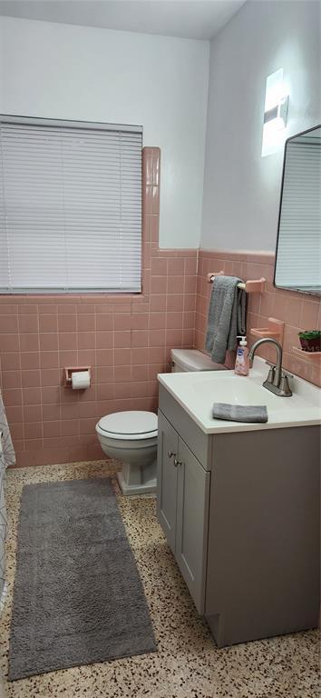 Building Photo - 6335 Alaska Ave