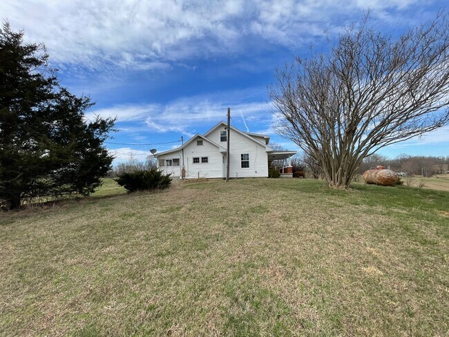 Building Photo - 555 Hopewell Rd