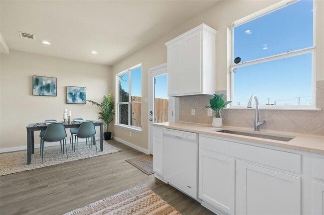 Building Photo - 44 Verde Ranch Loop
