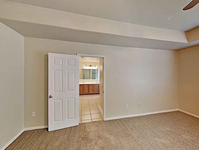 Building Photo - No App Fees. 1 Month Free Rent*