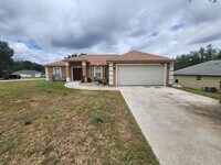 Building Photo - 3/2~Vista Pines Loop~Nice Big Corner Lot, ...