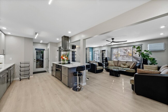 Building Photo - N20W5343 Pierce Ct