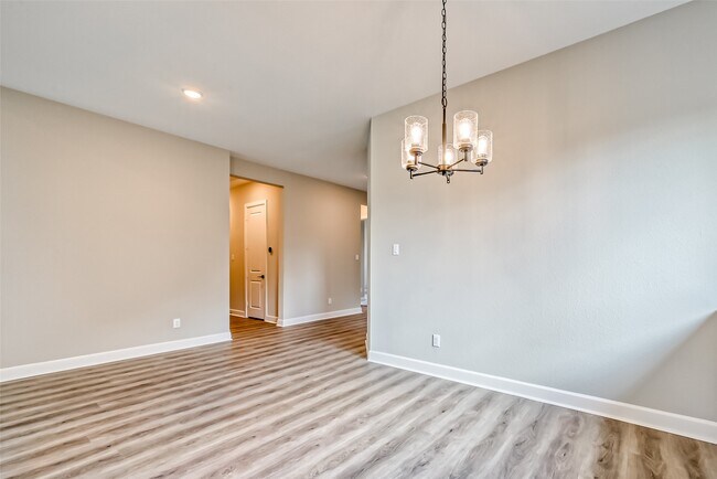 Building Photo - 610 Vineyard Hollow Ct