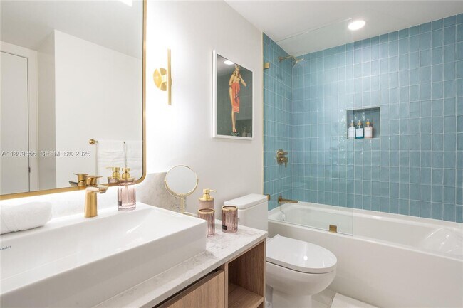 Building Photo - 159 NE 6th St