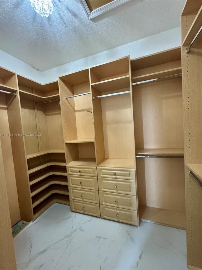 Building Photo - 4248 SW 185th Ave
