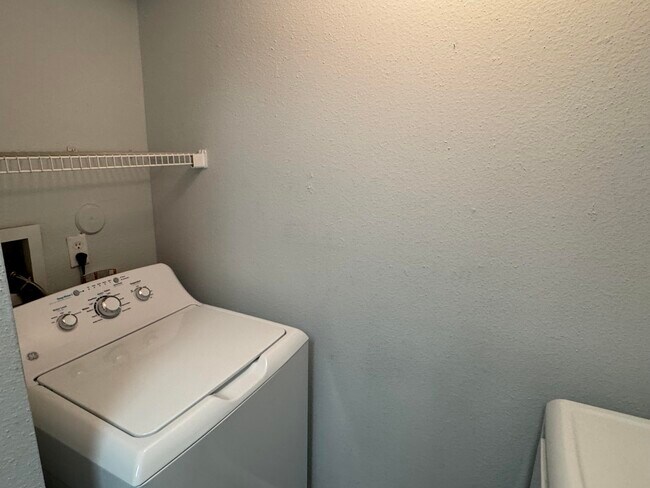 Building Photo - 4045 W McNab Rd