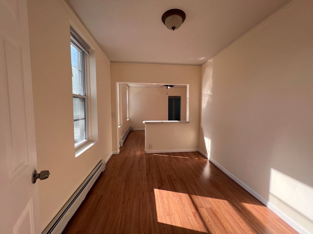 Building Photo - 1101 43rd St